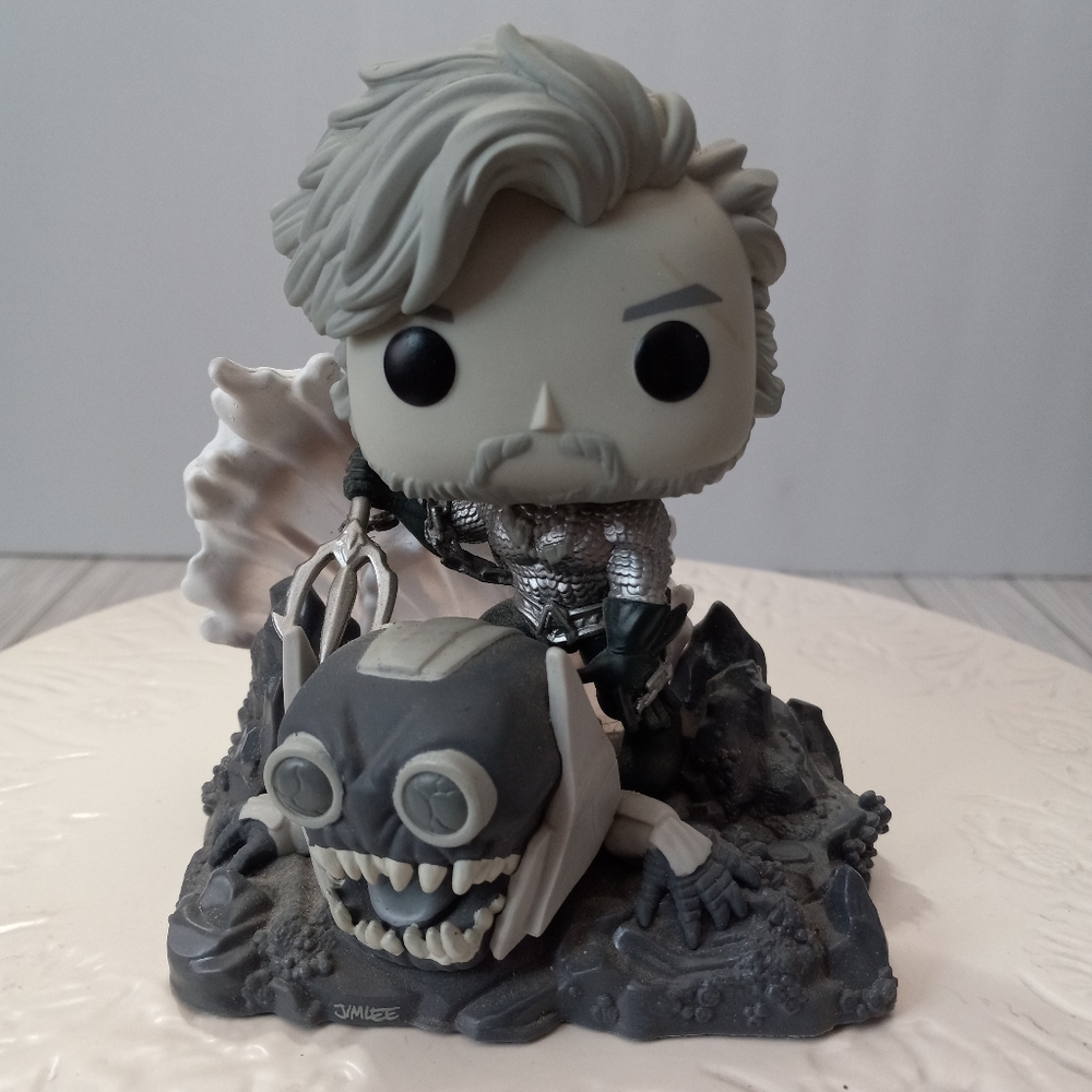 Funko Pop! Heroes Deluxe Aquaman #254 Jim Lee Collection Exclusive